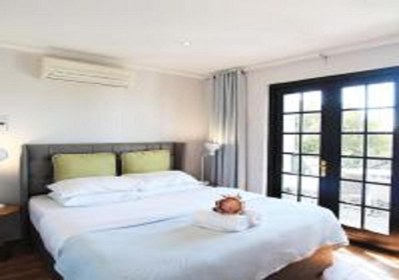 Urban Oasis At Windburg Suites Cape Town Exterior photo