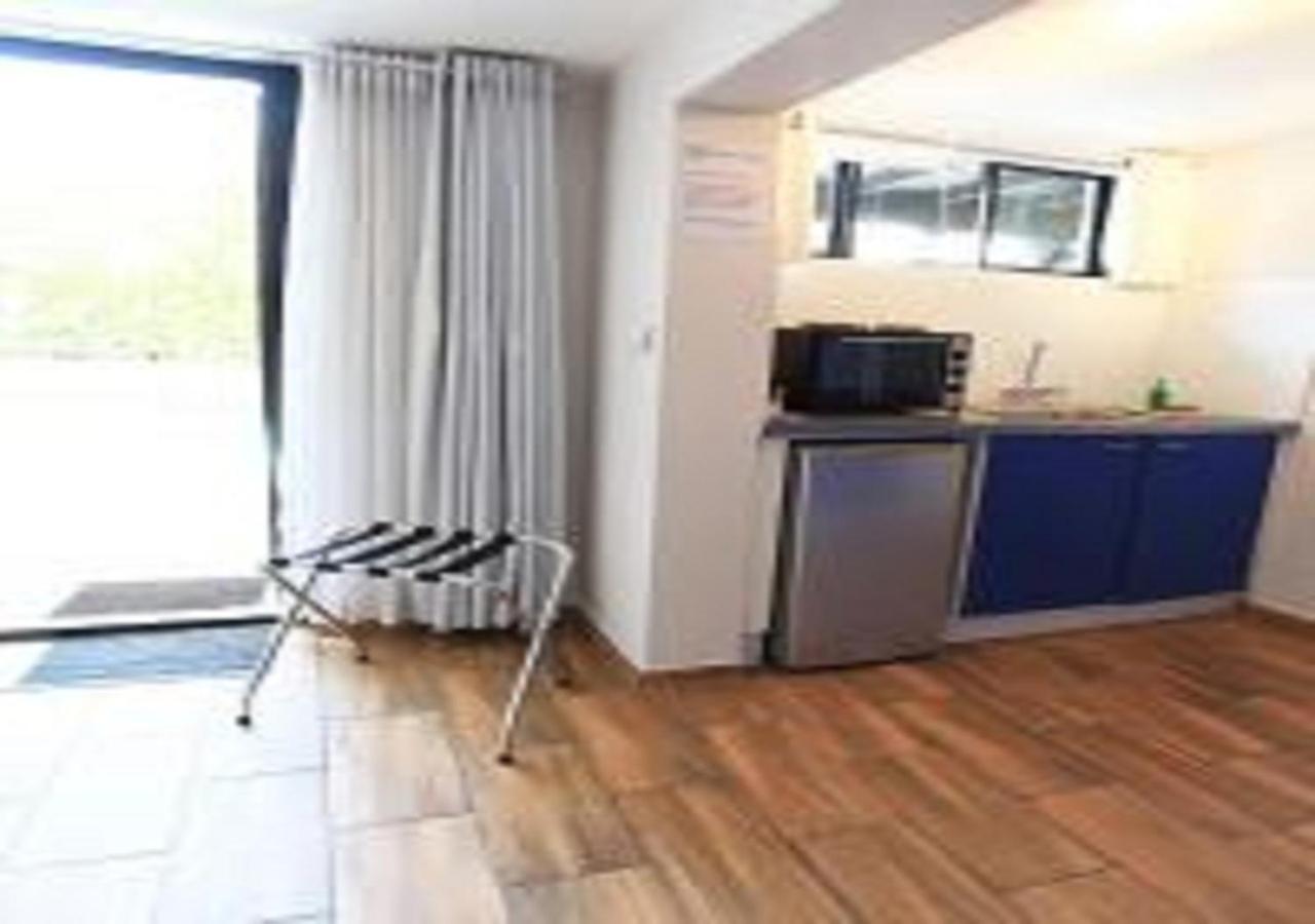 Urban Oasis At Windburg Suites Cape Town Exterior photo